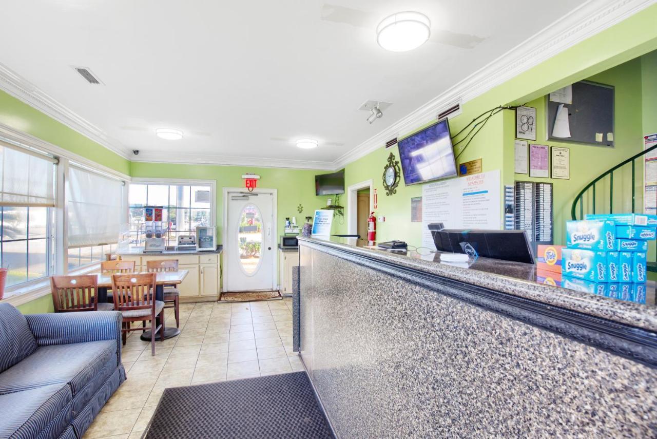 Adams Inn Dothan Exterior photo