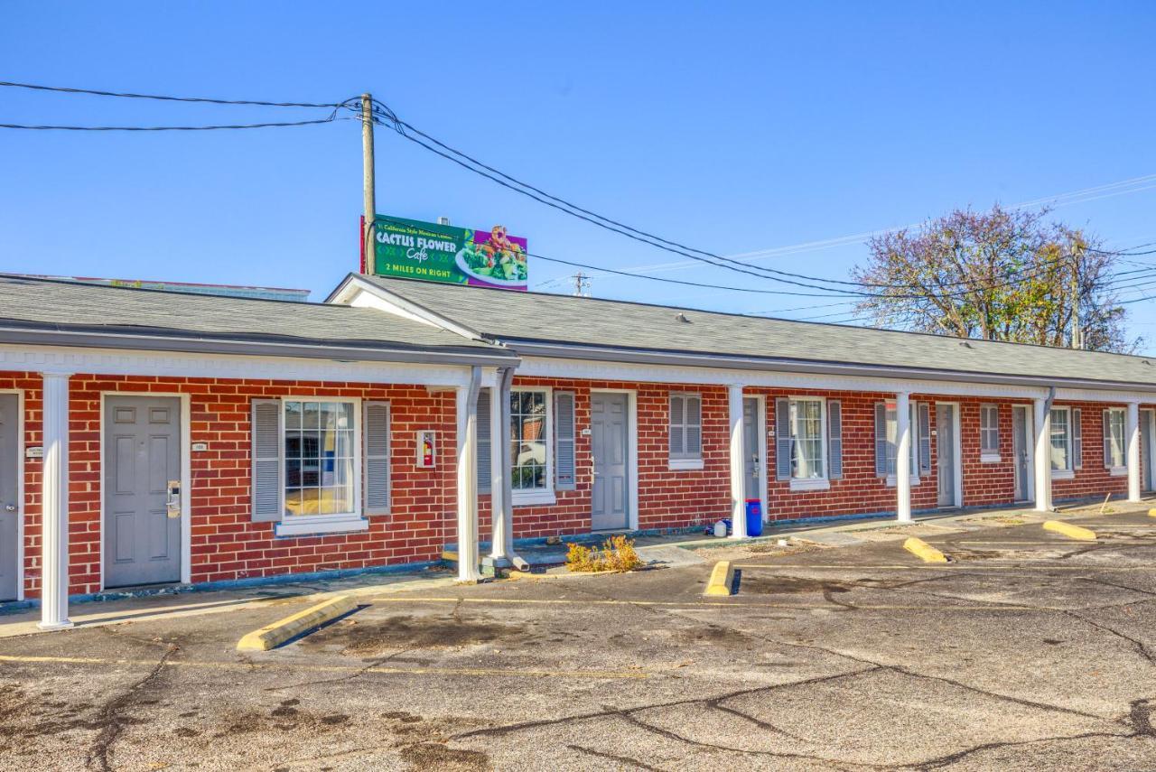 Adams Inn Dothan Exterior photo