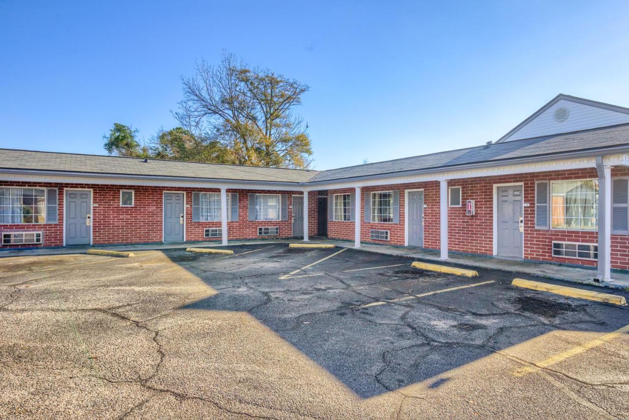 Adams Inn Dothan Exterior photo