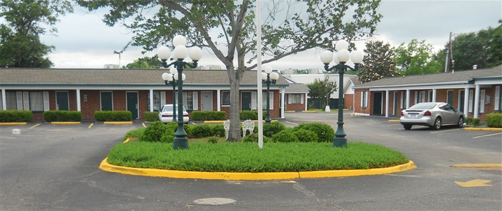 Adams Inn Dothan Exterior photo