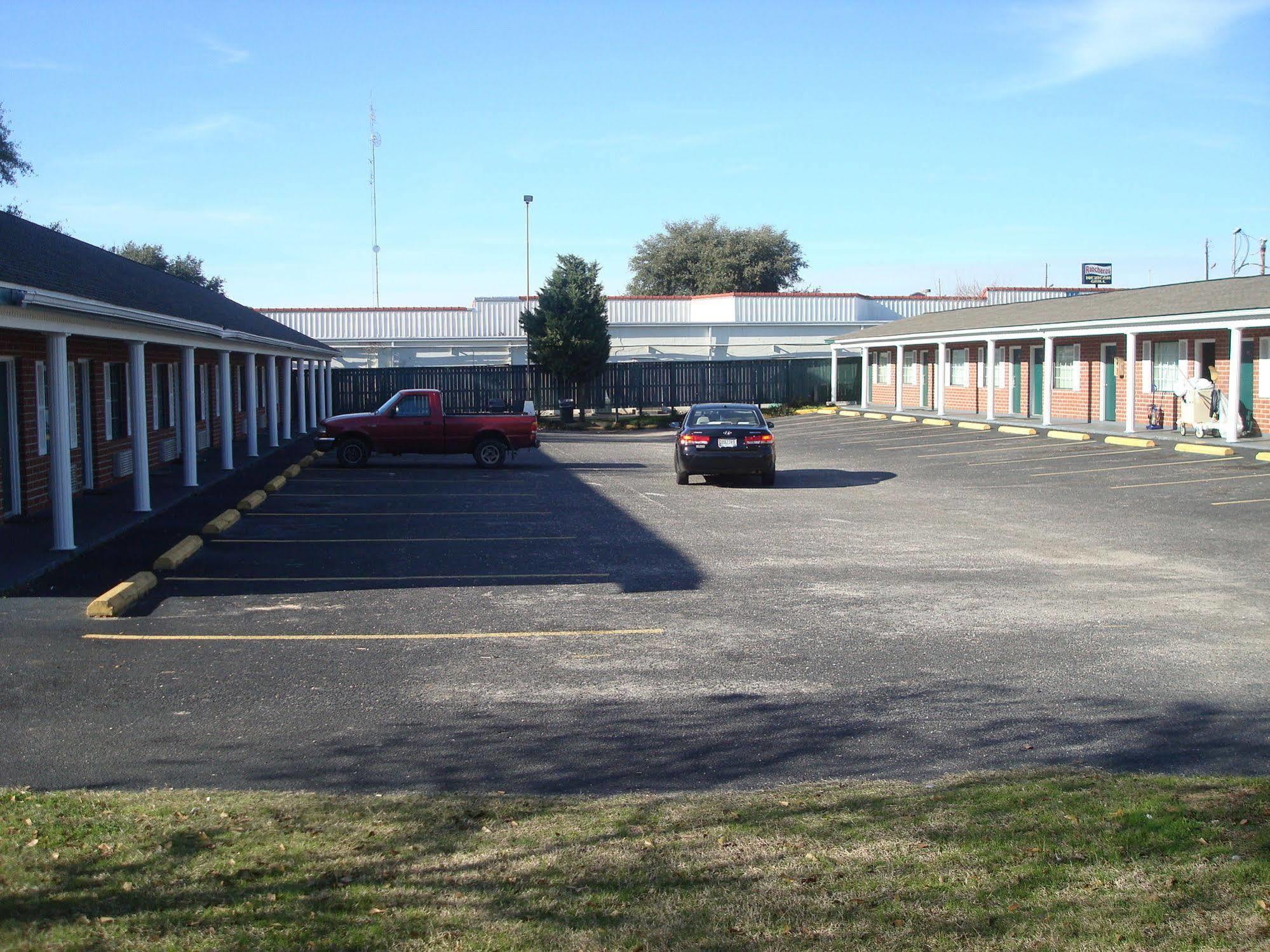 Adams Inn Dothan Exterior photo