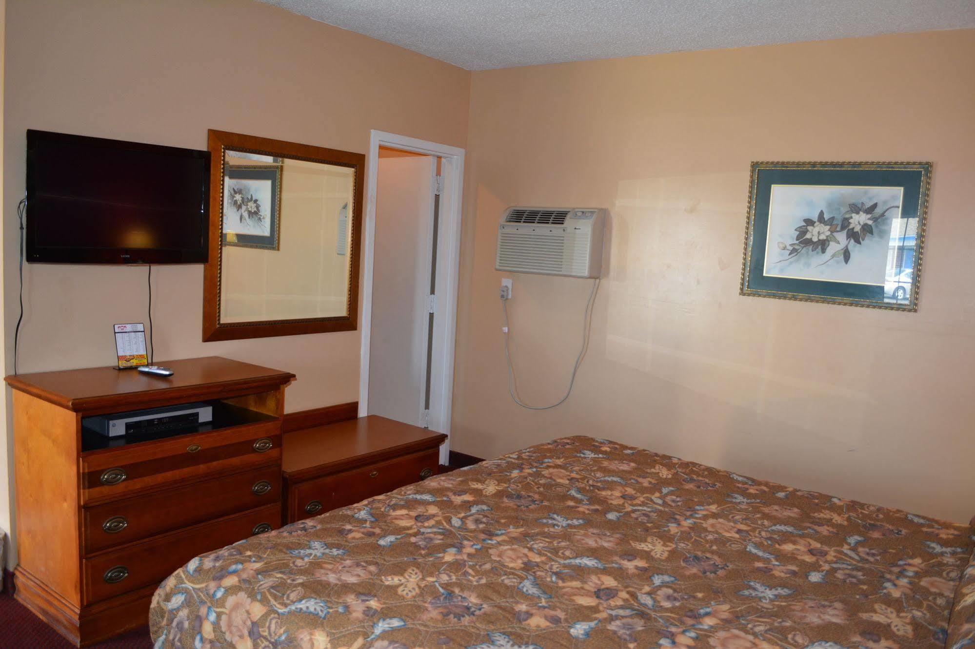 Adams Inn Dothan Exterior photo